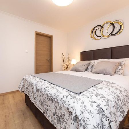 Apartment Miko Sveti Ivan Dobrinjski ภายนอก รูปภาพ