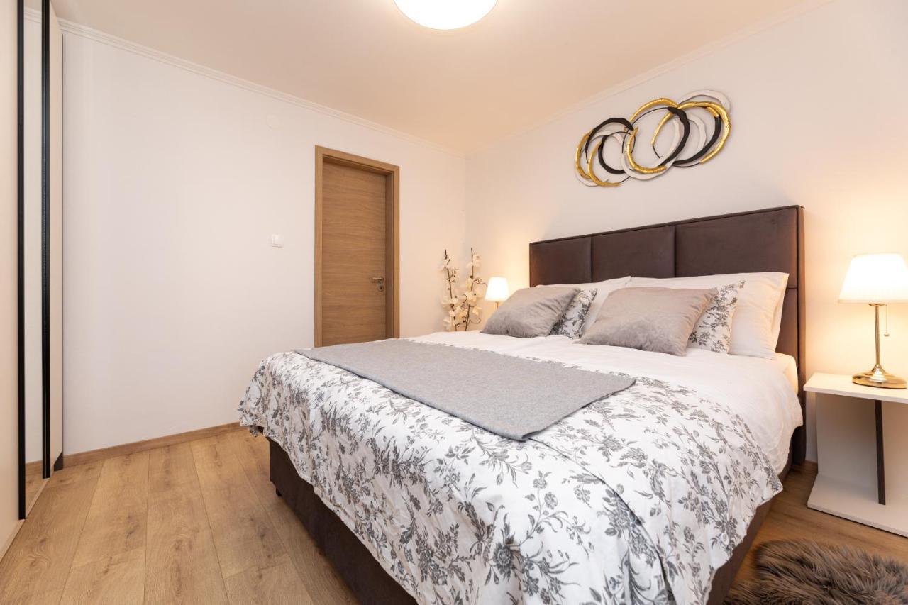 Apartment Miko Sveti Ivan Dobrinjski ภายนอก รูปภาพ
